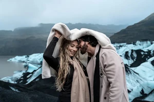 Couple Photoshoot Iceland